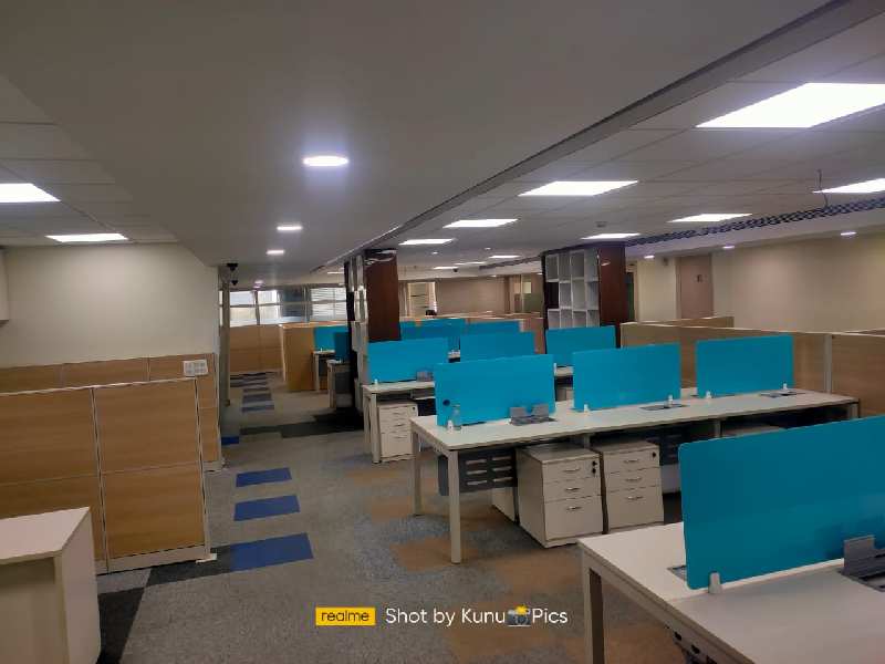 Furnished office with vast terrace for rent