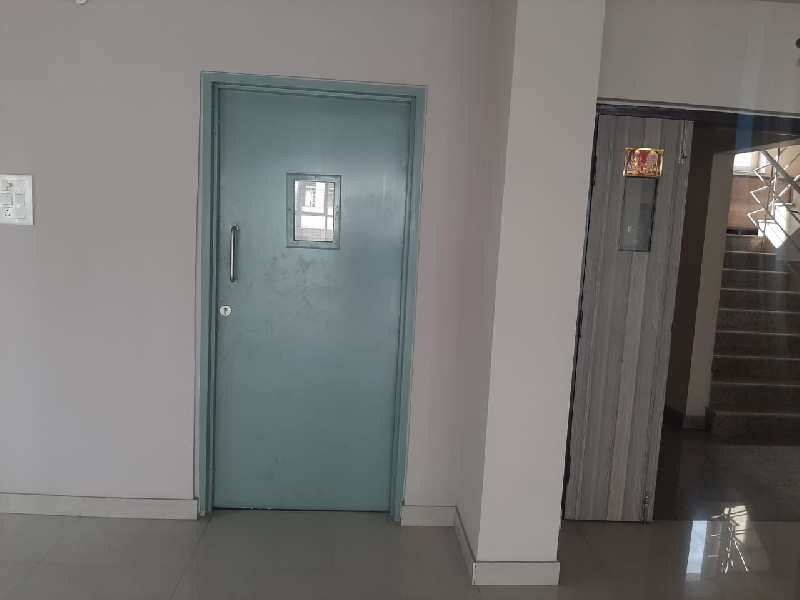 Semi furnished office rent at Sect 5