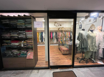 boutique showroom for rent in victoria plaza shakespeare sarani