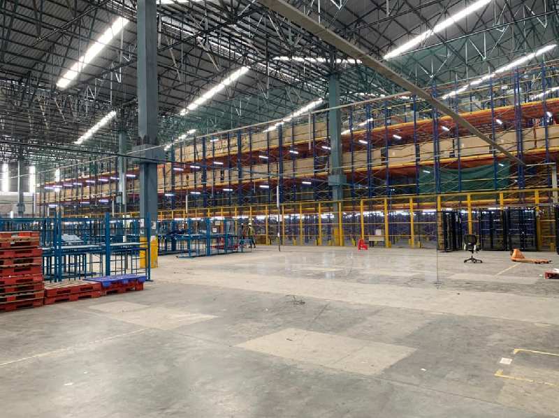 100000 sq ft warehouse for rent