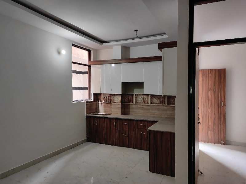 2 BHK Flats & Apartments for Sale in Rajapuri, Uttam Nagar, Delhi (550 Sq.ft.)