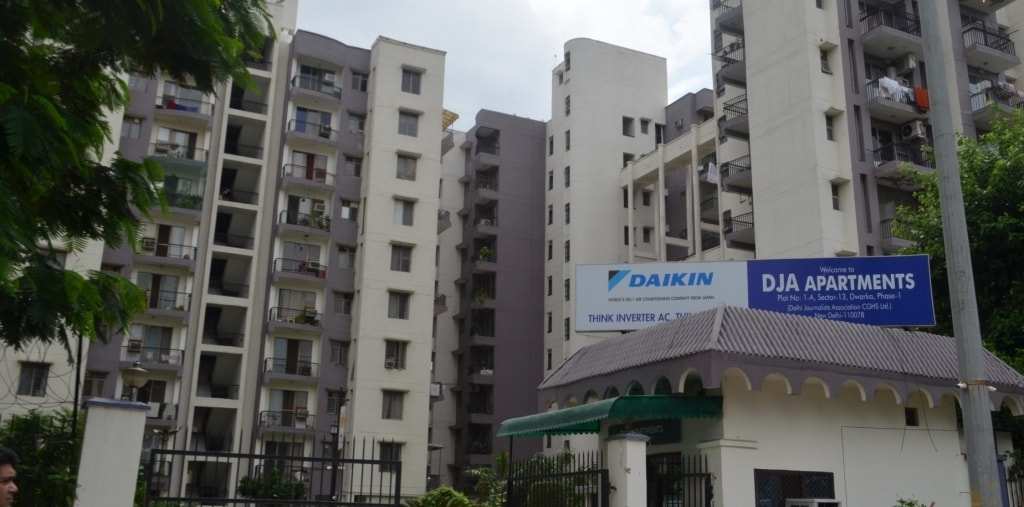 3 BHK Flats & Apartments for Sale in Sector 13, Dwarka, Delhi (1650 Sq.ft.)