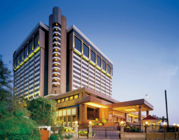 Hotel & Restaurant for Rent in Bandra East, Mumbai