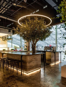 restaurant & bar on rent in Bandra