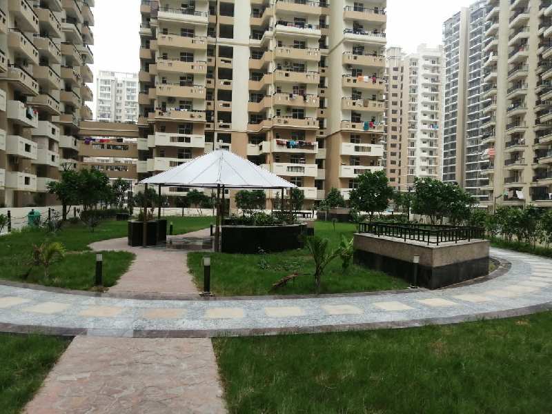 4 BHK Flats & Apartments for Sale in Sector 67, Noida (1965 Sq.ft.)