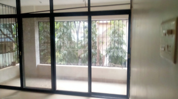 2 bhk flat on rent in prime location of aundh