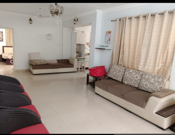 3 bhk semifurnished flat on rent