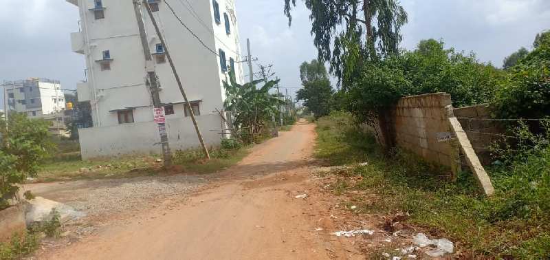 1200 sq feet residntial site for sale at Hosa road junction