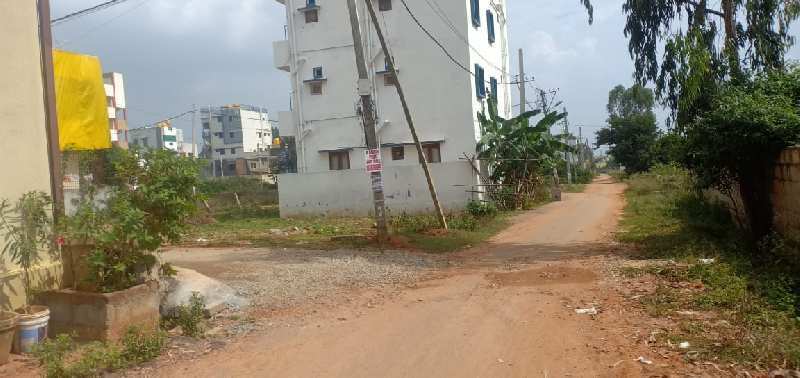 1200 sq feet residntial site for sale at Hosa road junction
