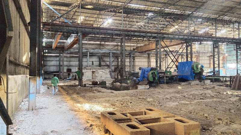 INDUSTRIAL PLOT FOR SALE IN TALOJA MIDC AREA NAVI MUMBAI WITH CRANES AND MACHINES