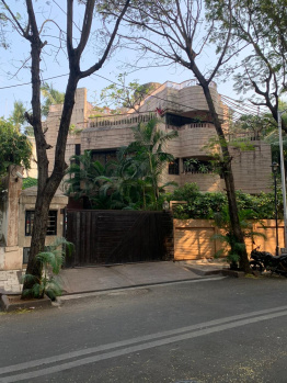 Luxury villa for sale Mumbai Juhu