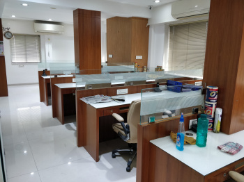 Commercial office space available only for corporate in laxmi nagar