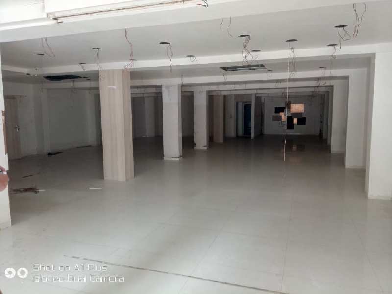 Commercial space for rent in sadar