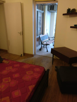 Flats & Apartments for Rent in DLF Phase I, Gurgaon (1270 Sq.ft.)