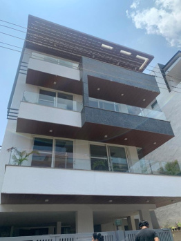 10+ BHK Villa for Sale in Sushant Lok Phase III, Gurgaon (350 Sq. Yards)