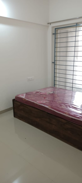 2 BHK Flats & Apartments for Rent in Kharadi, Pune (800 Sq.ft.)