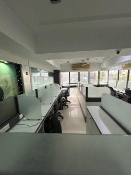 Office Space for Sale in Mithakhali, Ahmedabad (4139 Sq.ft.)