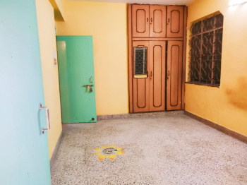 2 BHK Semi-Furnished Flat for Rent – Ratu Road (Indrapuri)