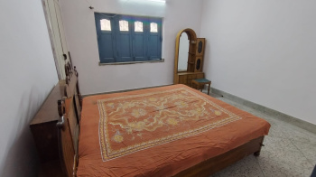 3 bhk semi furnished flat for rent in ratu road