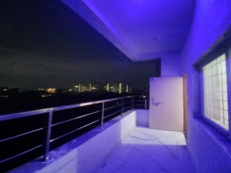 3 bhk semi furnished flat for rent in morabadi