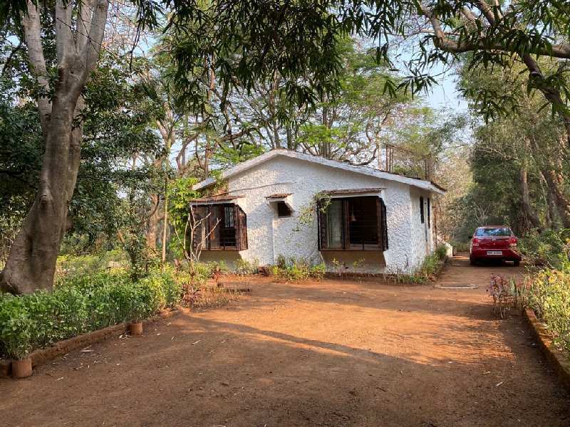 1 Acre Ready Farmhouse for sale in Karjat. In the midst of Nature.