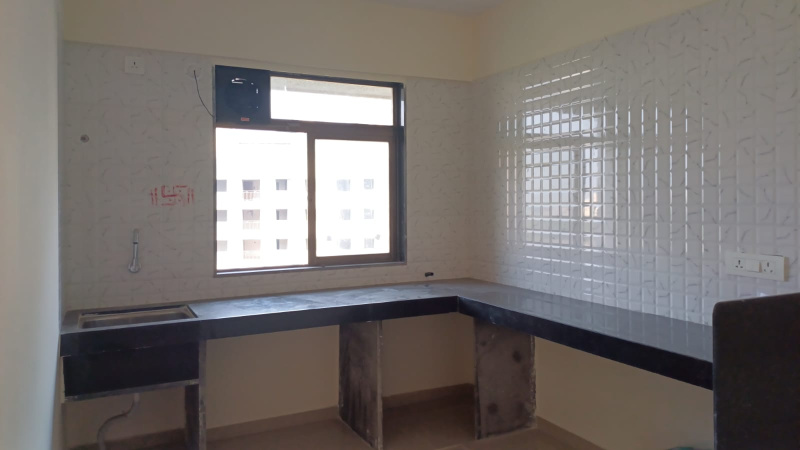 1 BHK Flats & Apartments for Sale in Ghodbunder Road, Thane (555 Sq.ft.)