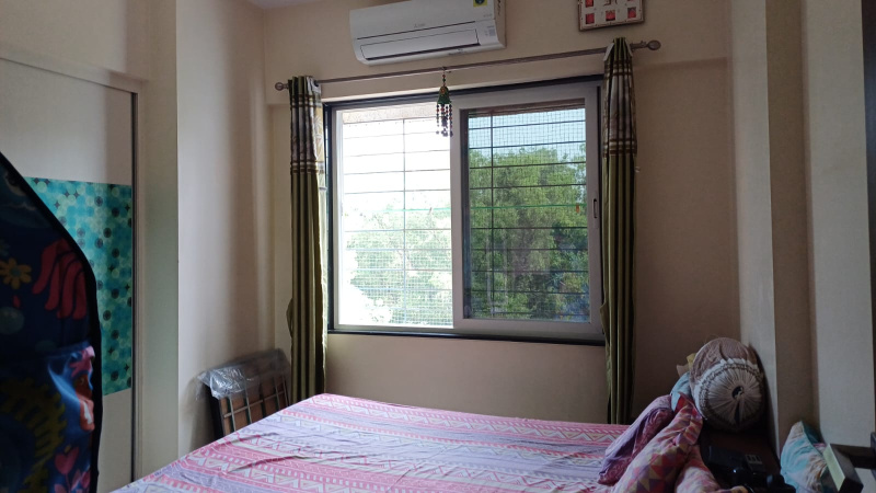 2 BHK Flats & Apartments for Sale in Waghbil, Thane (770 Sq.ft.)