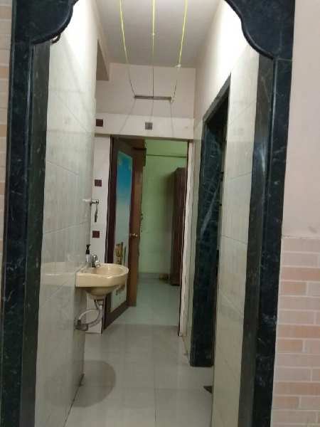 1.5 BHK ON RENT IN A FAMOUS COMPLEX NEAR TIP TOP PLAZA AT TEEN HATH NAKA, THANE