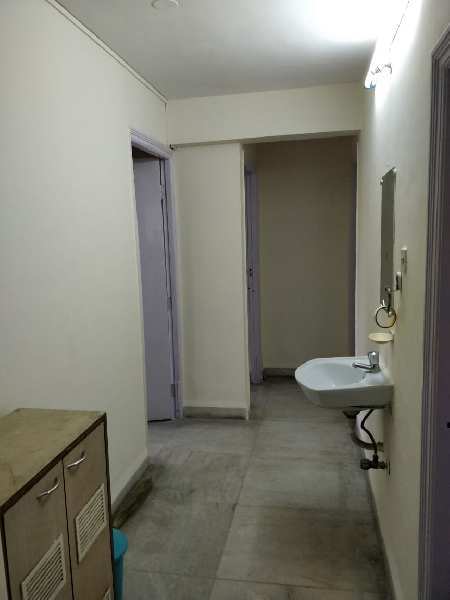 SPACIOUS & SEMIFURNISHED VASTU 3 BHK ON RENT, WITH 2 CAR PARKINGS..JUST 2 KMS. FROM THANE STATION WEST