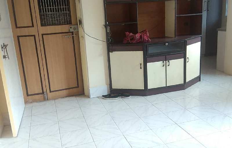 1 BHK Spacious, Semifurnished flat in 69 Lakh near Thane station West.