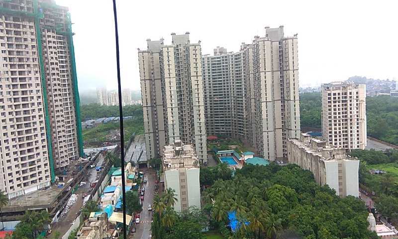 SEMIFURNISHED 2 BHK WITH ALL AMENITIES IN THANE WEST.