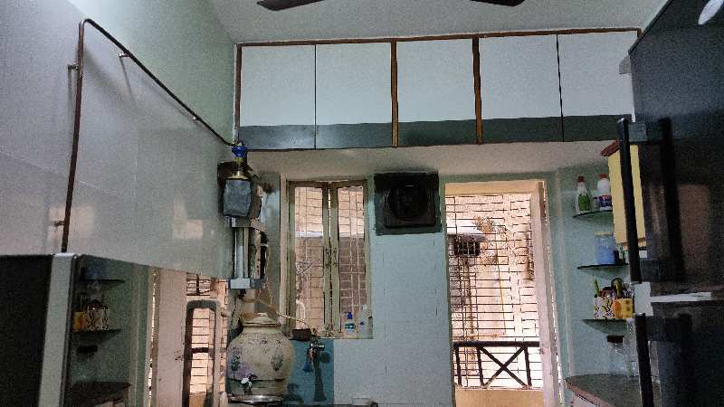 SPACIOUS 2 BHK IN LOW COST NEAR THANE STATION WEST.
