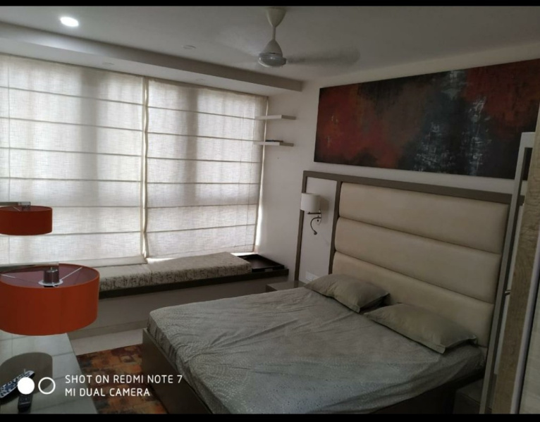 Available 3BHK Jodi Aparment in Oberoi Garden