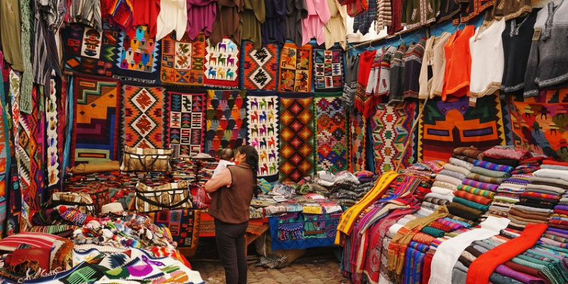 Available Shop Main Road in Mohammad Ali Road