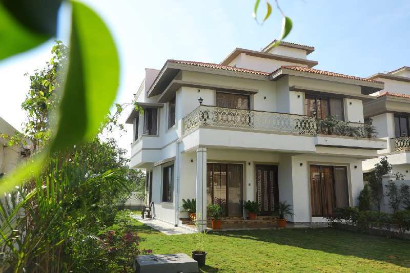 4 BHK Individual Houses / Villas for Sale in Lonavala, Pune (550 Sq. Meter)