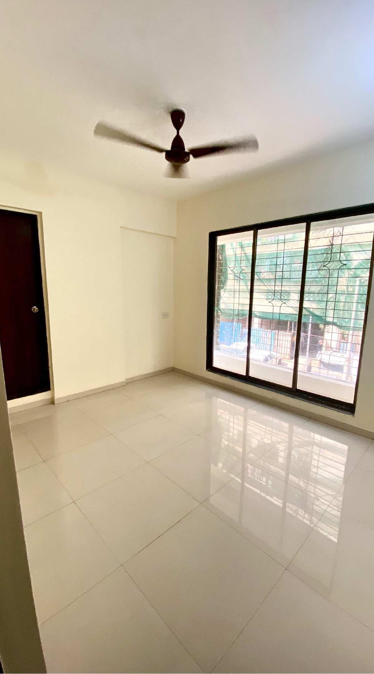 2 BHK Flats & Apartments for Sale in Kurla East, Mumbai (1020 Sq.ft.)