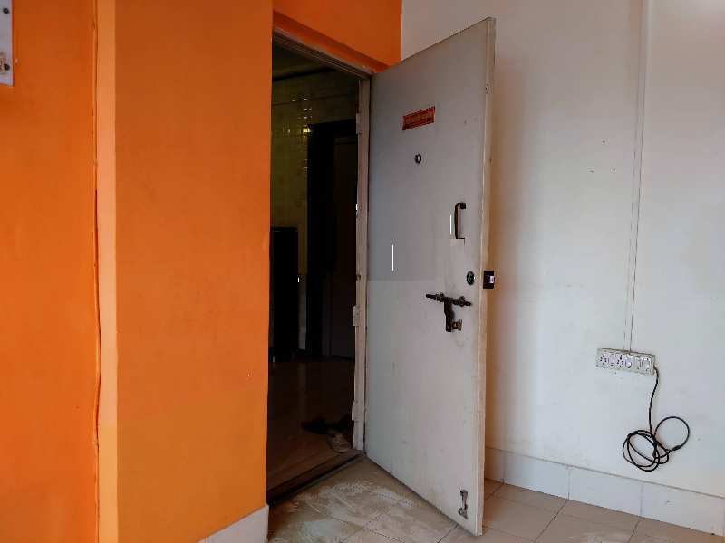2 BHK Flats & Apartments for Rent in Kurla East, Mumbai (680 Sq.ft.)