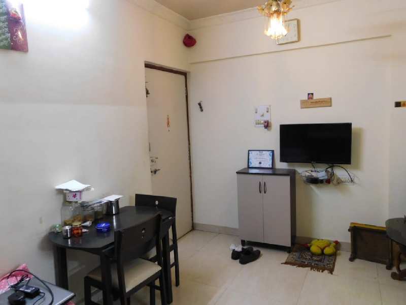 1 BHK Flats & Apartments for Sale in Kurla East, Mumbai (650 Sq.ft.)
