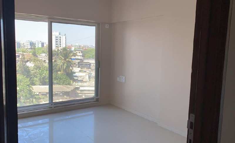 2 BHK Flats & Apartments for Sale in Santacruz East, Mumbai (540 Sq.ft.)