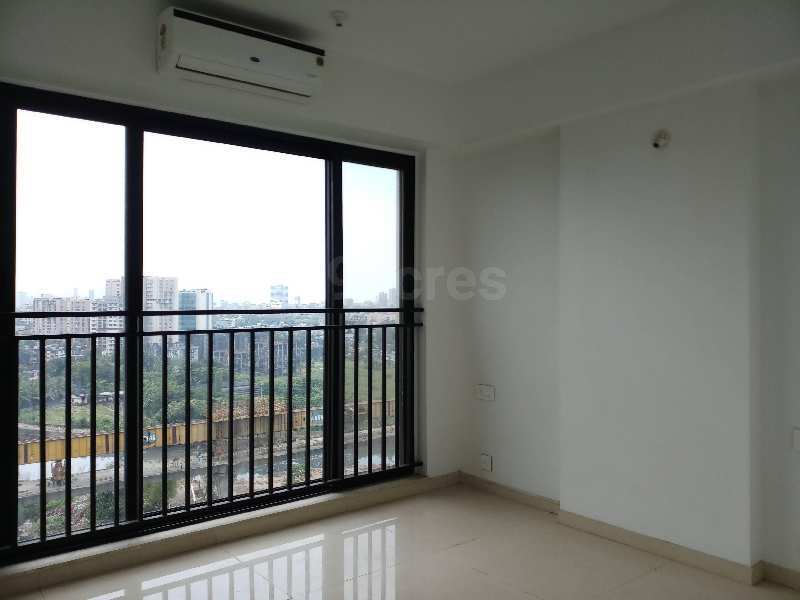 2 BHK Flats & Apartments for Sale in Santacruz East, Mumbai (980 Sq.ft.)