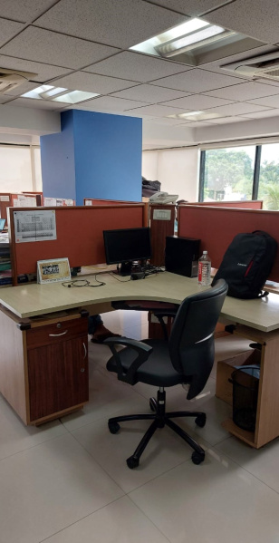 Office Space 2700 sqft Fully Furnished Available @ Senapati Bapat Road, Pune, Maharashtra, India - 411016.