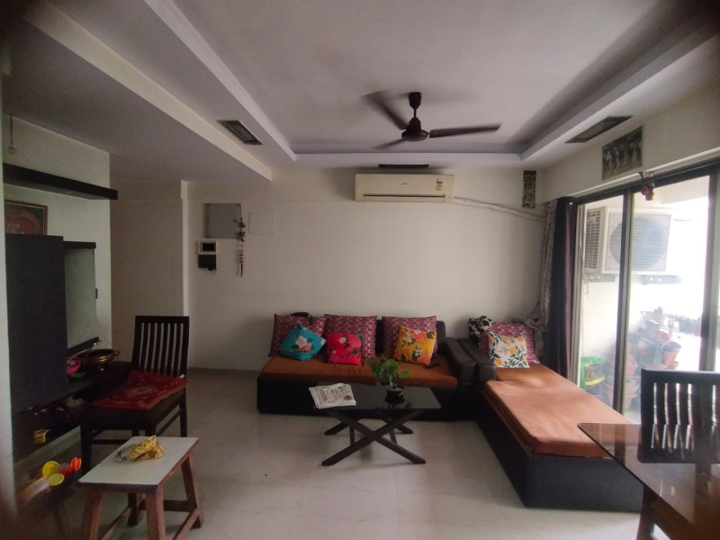 2 BHK Flats & Apartments for Sale in Borivali West, Mumbai (758 Sq.ft.)