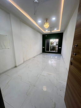 Flats & Apartments for Sale in Malad West, Mumbai (800 Sq.ft.)