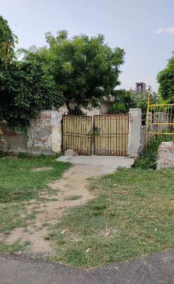 555 Sq. Meter Residential Plot for Sale in Sector 72, Noida
