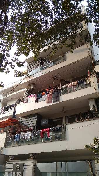 3 BHK Flats & Apartments for Sale in Phase 1, Ashok Vihar, Delhi (1350 Sq.ft.)