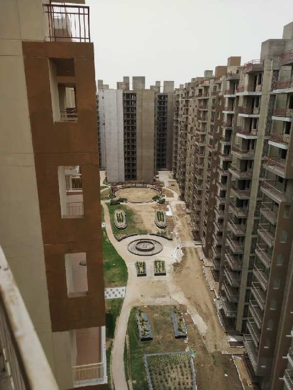 1 BHK Flats & Apartments for Sale in Alwar Bypass Road, Bhiwadi (550 Sq.ft.)