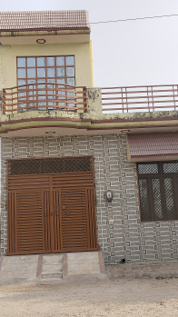 रोहटा रोड मेरठ  की कॉलोनी कवी नगर/ सूर्य वाटिका में मैन रो�