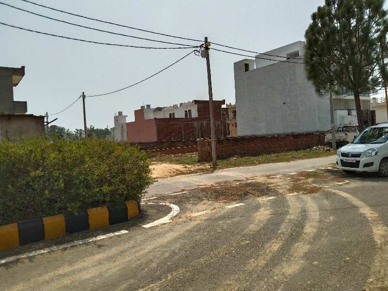 Independent 2 BHK Duplex residential house at a good location.
