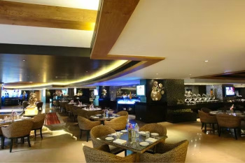 Hotel & Restaurant for Sale in Airport Area, Mumbai (10000 Sq.ft.)