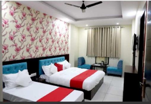 1100 Sq.ft. Hotel & Restaurant for Sale in Kharkhari, Haridwar